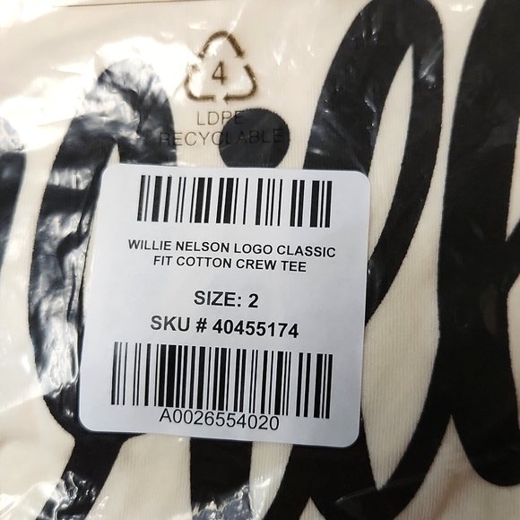 ❤️NWT VINTAGE TORRID BAND TEE WILLIE NELSON COUNTRY MUSIC ICON CONCERT SHIRT 2X - Picture 6 of 8